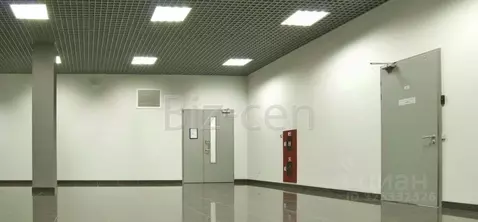 Офис в Санкт-Петербург ул. Оптиков, 4к2 (220 м)
