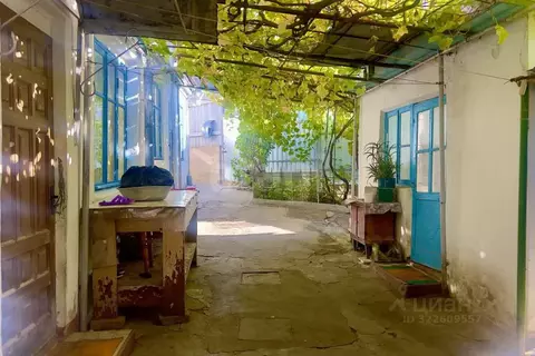 Дом в Крым, Ялта муниципальный округ, Кореиз пгт пер. Лазурный, 10 (67 ...