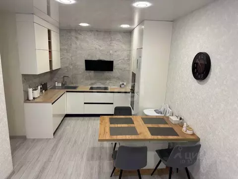 2-к кв. Тюменская область, Тюмень ул. Газовиков, 73 (63.4 м)