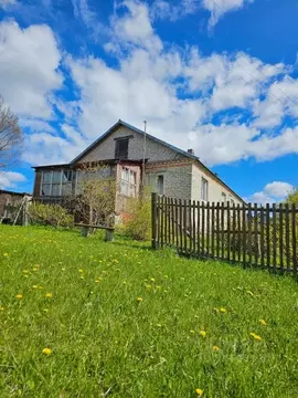 Дом в Псковская область, Струго-Красненский район, д. Подложье ул. ...