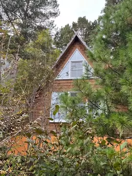 Дом в Иркутская область, Иркутский муниципальный округ, Листвянка рп ...