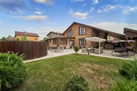 Дом в Краснодарский край, Краснодар Раздольная ул., 22 (203 м)