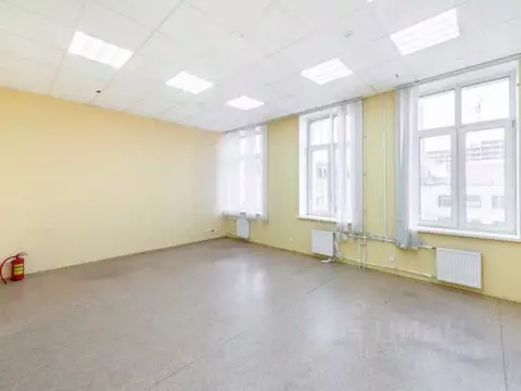 Склад в Санкт-Петербург Уральская ул., 19к8 (43 м)