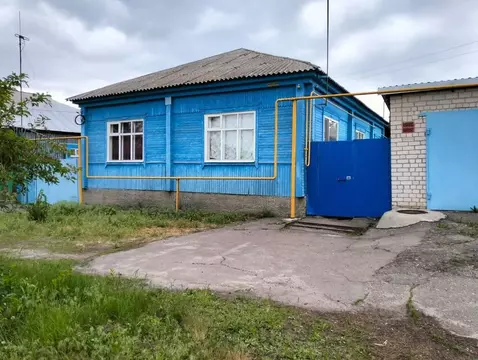 Дом в Воронежская область, Лискинский район, Залуженское с/пос, с. ...
