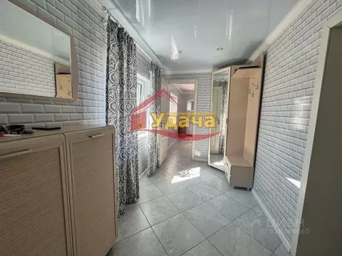 Дом в Оренбургская область, Орск пос. Первомайский, ул. Акмолинская, ...