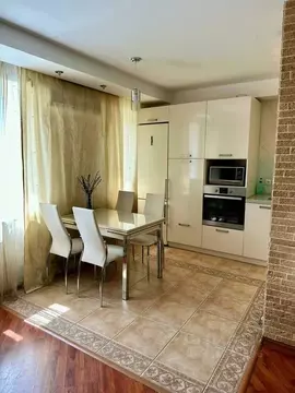 3-к кв. Хакасия, Абакан просп. Дружбы Народов, 3 (63.6 м)