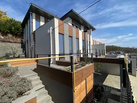 Дом в Краснодарский край, Сочи ул. Ручей Видный, 74 (250 м)