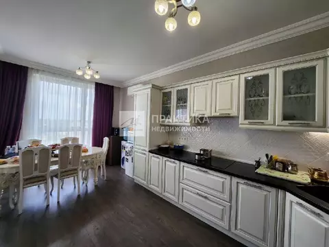 Продается 3-комнатная квартира