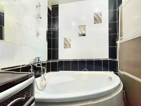 3-комнатная квартира: Волгоград, улица Рыкачева, 22 (66.5 м)