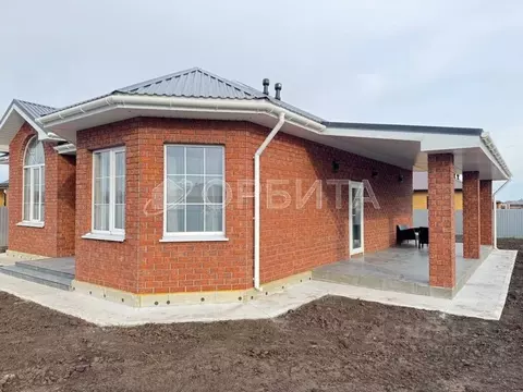 Дом в Тюменская область, Тюменский муниципальный округ, с. Чикча, ...