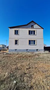 Дом в Астраханская область, Наримановский район, с. Солянка ул. ...