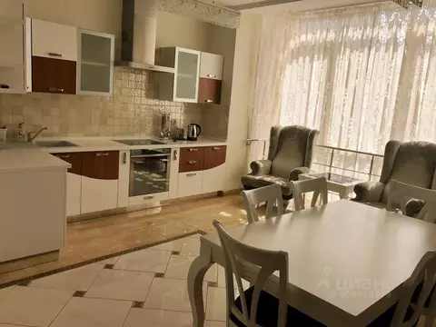 3-к кв. Татарстан, Казань просп. Альберта Камалеева, 28/9 (150.0 м)