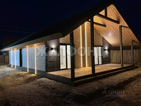 Дом в Хакасия, Усть-Абаканский район, с. Калинино  (141 м)