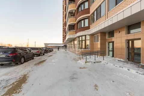 Помещение свободного назначения в Ханты-Мансийский АО, Сургут ул. ...