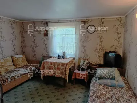 Дом в Волгоградская область, Среднеахтубинский район, Кировское с/пос, ...