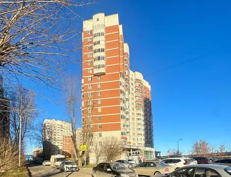 3-к кв. Свердловская область, Екатеринбург ул. Шефская, 101 (76.0 м)