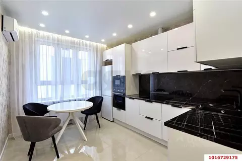 2-к кв. Краснодарский край, Краснодар ул. Питерская (55.1 м)