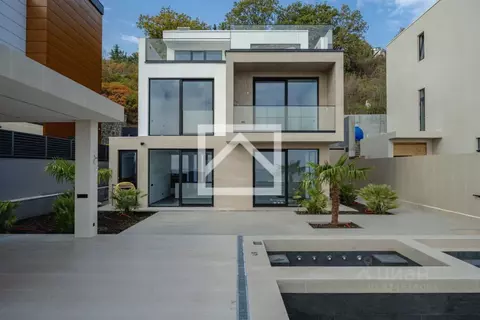 Дом в Крым, Ялта ул. Войкова (290 м)