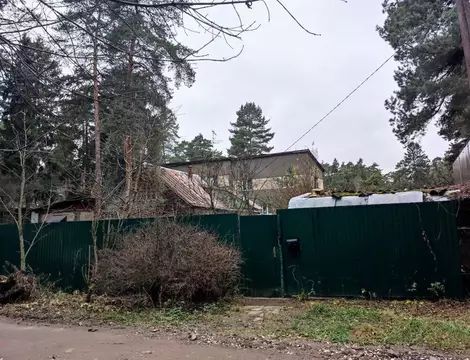 Участок в посёлок городского типа Кратово, Голутвинская улица, 10 (8.2 ...