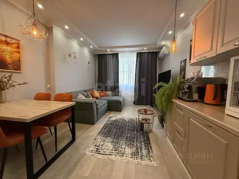 2-к кв. Тюменская область, Тюмень ул. Тимофея Чаркова, 81 (55.0 м)