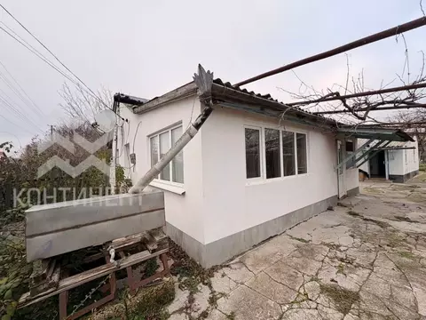 Дом в Крым, Сакский район, Веселовское с/пос, с. Наташино ул. ...