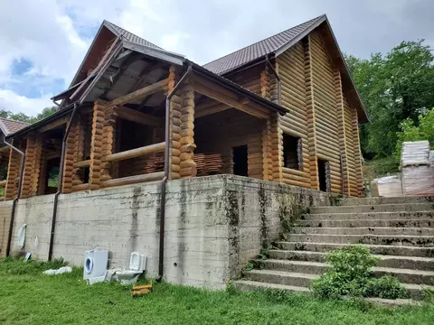 Дом в Краснодарский край, Сочи городской округ, с. Лесное  (400 м)