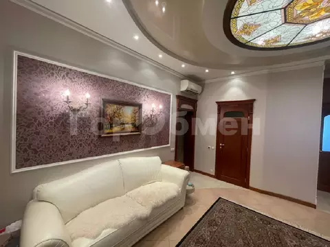 Продается 4-комнатная квартира