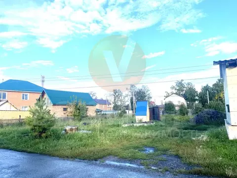 Участок в Омская область, Омский район, Лузинское с/пос, д. Приветная ...