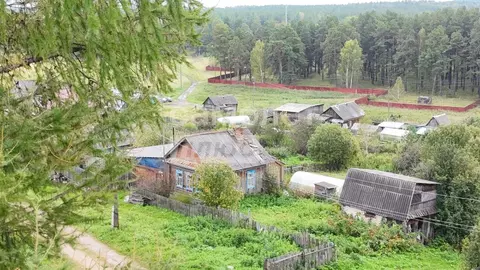 Дом в Челябинская область, Верхний Уфалей пос. Октябрьский, Нагорный ...