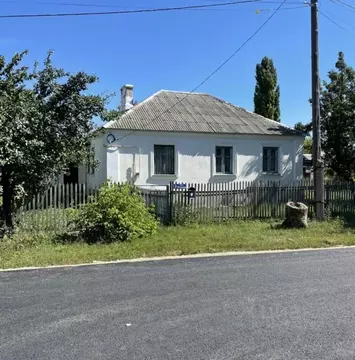 Дом в Воронежская область, Семилукский район, Латная рп ул. Мичурина, ...