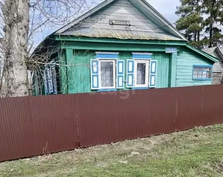 Дом в Башкортостан, Ишимбайский район, Арметовский сельсовет, с. ...