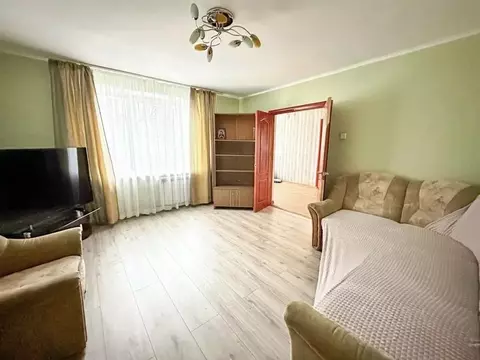 3-к кв. Крым, Ялта муниципальный округ, Гурзуф пгт ул. Строителей, 11 ...