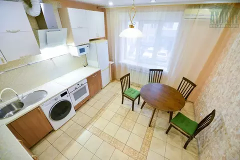 2-к кв. Хабаровский край, Хабаровск ул. Истомина, 14Б (68.0 м)