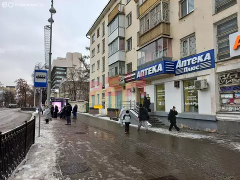 Торговая площадь (113.3 м)