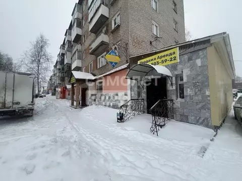 Торговая площадь в Свердловская область, Серов ул. Луначарского, 110 ...