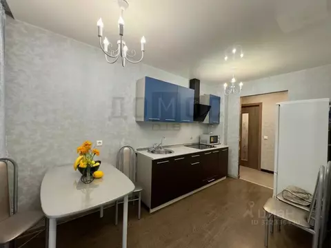 2-к кв. Свердловская область, Екатеринбург ул. Смазчиков, 3 (56.0 м)