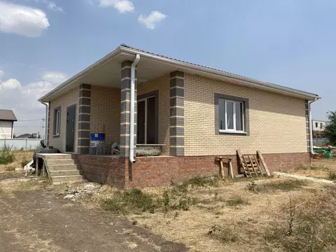 Дом в Ростовская область, Мясниковский район, с. Большие Салы ул. 1-я ...