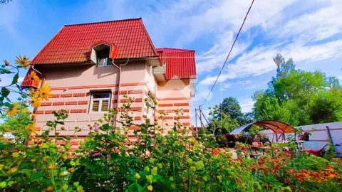 Дом в Ленинградская область, Лужский район, пос. Торковичи Цветочная ...