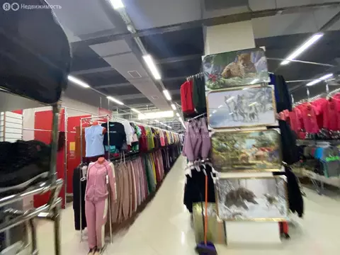 Торговая площадь (200 м)