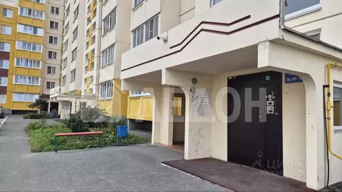 1-к кв. Омская область, Омск проезд 1-й Амурский, 5к1 (37.0 м)