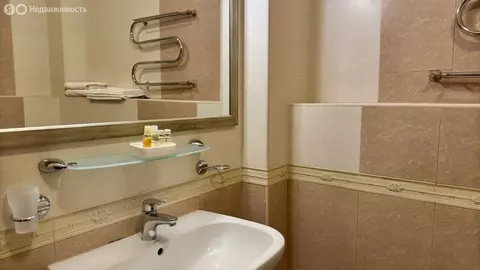 2-комнатная квартира: Алушта, Комсомольская улица, 5 (101.1 м)