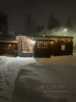 Дом в Мурманская область, Кола Строительная ул., 20 (50 м)