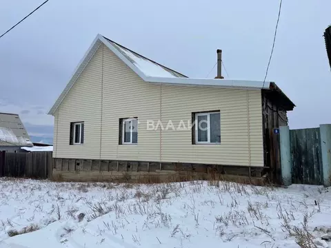 Дом в Бурятия, Иволгинский район, Иволгинское с/пос, с. Иволгинск ул. ...