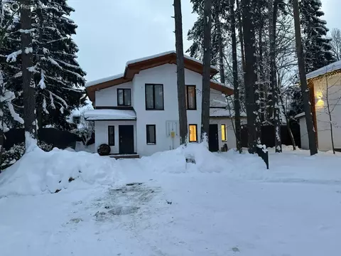 Дом в посёлок городского типа Зеленоградский, улица Печати, 8 (115 м)