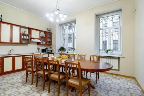 5-к кв. Санкт-Петербург Каменноостровский просп., 20 (243.9 м)