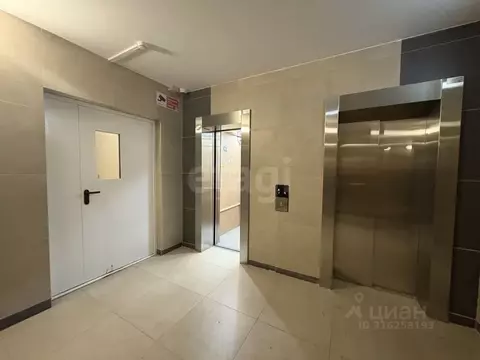 Студия Оренбургская область, Оренбург ул. Юркина, 2 (24.7 м)