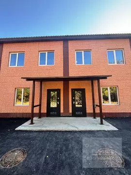 Таунхаус в Челябинская область, Магнитогорск ул. Калмыкова, 32А (150 ...