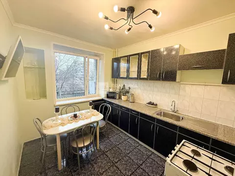 Продается 3-комнатная квартира