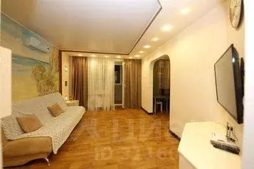 3-к кв. Тюменская область, Тюмень Комсомольская ул., 75 (90.0 м)