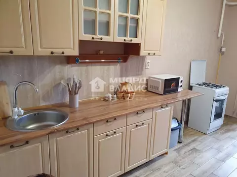 1-к кв. Омская область, Омск просп. Комарова, 15к4 (43.0 м)